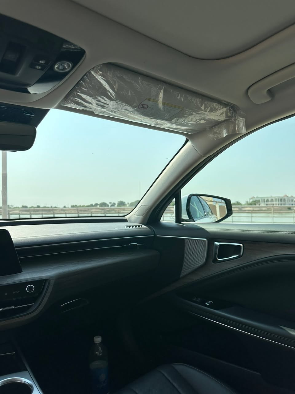 سلام عليكم 

كيا كادينزا K8 

الموديل :2024 

ماشيه 22 الف كيلو متر 

فول الشكل الجديد ✔️ 

مواصفاتها فول 1/1 ✔️ 
بانوراما 
بصمه 
تحكمات ستيرن 
كشنات كهرباء 
برده خلفيه 
كشنات جلد تبريد كشنات 
وباقي المواصفات المعروفه 
سياره جديده استخدام قليل 

رقمها اربيل شرط التحويل ✔️ 

كفاله عامه شرط الفحص والمعاينه ✔️ 

المحرك 6 سلندر 3500 

لمعرفه السعر : ***********  
العنوان : الأنبار
