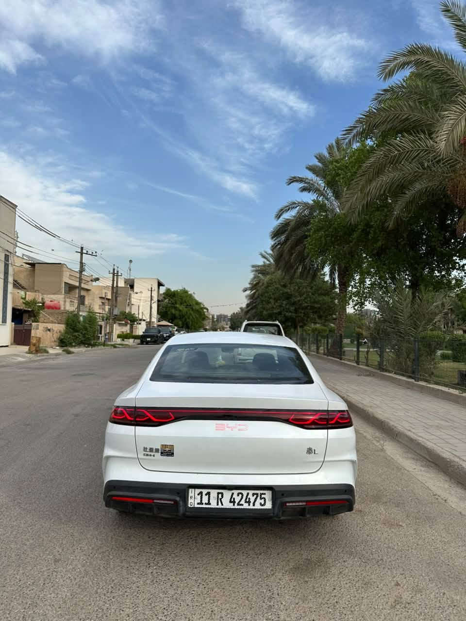 سلام عليكم بي واي دي كن ايل مديل 24 ماشيه 5الاف سياره جديده بمعنى الكلمه على كد طلعات بسيطه بعدهي بوضع الشركه مواصفات 5 كامرات فول عده الفتحه بطاريه 80كيلو يعني تفويله الوحده تمشيك 2100 كيلو اقتصاديه للاخير سعرها 25 مليون او بيها مجال بسيط سياره مكفوله كفاله عامه حته من شخط *********** عنوان بغداد السيديه غير متواجد على فيس اتصل ودلل
