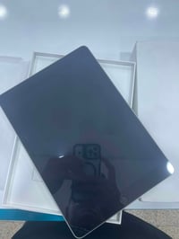 آيباد ٩ • ٦٤ • نضيف