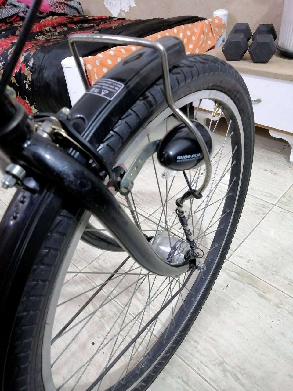 السلام عليكم باسكل بالة اوزان تاير عريض يتحمل وزن 150
بايسكل 🚲 ياباني بالة أصلي (شغل نظيف)
​المواصفات: ​كير 7 نمر حساس امامي 
​اللون: اسود لامع ​الحجم: 27 ونص  
​الإطارات:  أصلية نقشة واحدة سيباية عضمية
​الملحقات: لايت داينمو امامي + قفل تاير خلفي اصلي
​📍 المكان: بغداد حي الجهاد
📞  تواصل واتساب *********** 
يوجد خدمة توصيل كل المحافضات 🚖
