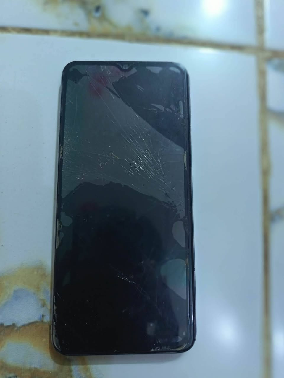 السلام. عليكم.لبيع جهاز. itel S 23.فول موصفات بيه ضربات بالشاشه مستعجل عليه الشراي يجي خاص او تساب؟ *********** 
مكاني الرميثه
