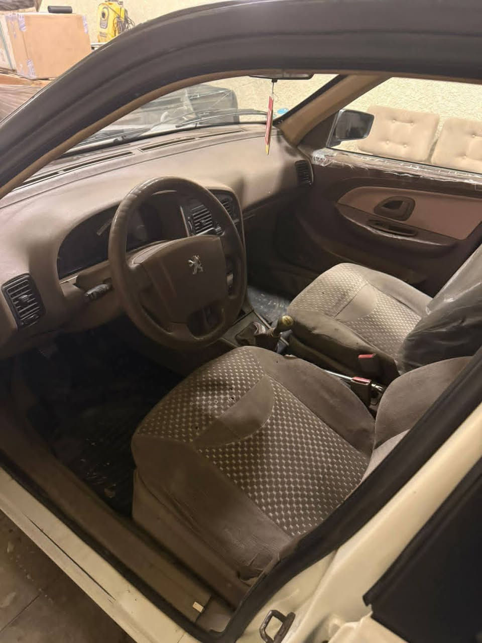 بيجو لميس البيع سياره بسمي تحويل ثانيوم سعر 40وبيه مجل بصيط بغداد البياع شرطه الخامسه تصل وسهل ***********
