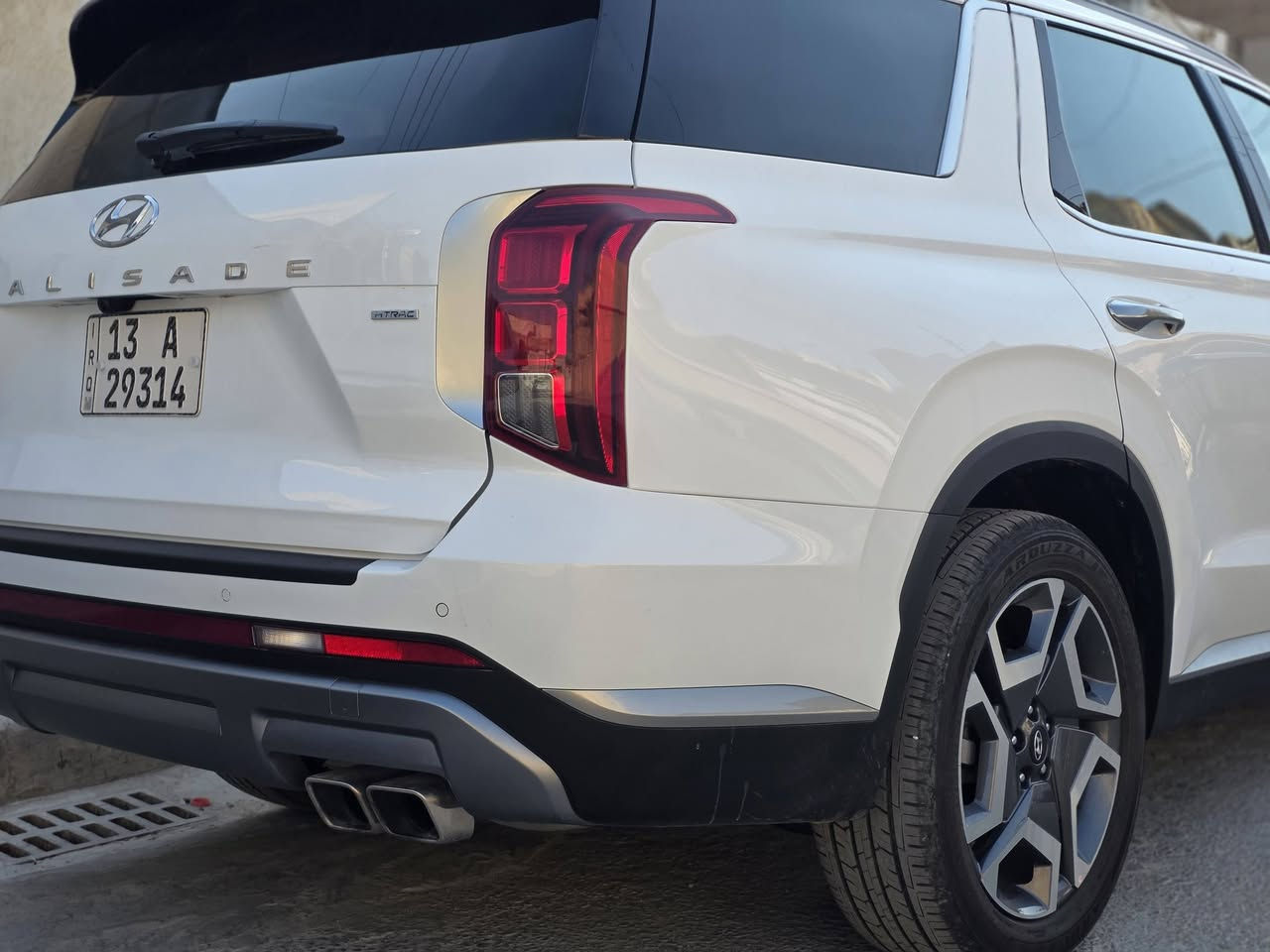 هونداي بالسيد 2025 🚘
2025 Hyundai Palisade, Sel Premium

🚘 مرقم ميسان شهداء 🚘  مواصفات 1/1

📃 اليكم التفاصيل الآتية 👇🏻

🚘 وارد امريكي حادث جاملغ فقط 

🚘 اخت الزيرو ماشيه 4الاف

🚘 موديل 2025

⚙ حجم المحرك  3.8

🔑 مفتاح التشغيل بصمة 

🔑 تشغيل عن بعد 

🪟  فتحة سقف

🚗 فتح الصندوق كهرباء 

🚗 دفع رباعي AWD

‼ اريل نفكيتر 

📍حساسات أمامية 

📍حساسات خلفية 

💡لايت زينون + LED  

🔦 بك لايت LED 

🚘 دخول بصمة ذكي 

🛞 حساسات ضغط الاطارات 

✨ اشارة في المرايا الجانبية 

🚗 كير بيانو

🚗 هاند بريك كهرباء 

🚗 ا ABS 

🖥 دشبول شاشة ديجيتال 

🖥 شاشة Apple Car play 

📷 كاميرا دوارة 

📷 4 كاميرات 360°

💡الانارة الداخلية LED 

⭕ مقود جلد حياكة  

⭕ شفتات مقود 

🛣 مثبت السرعة Cruise 

🎶 المودات والاوامر الصوتية 

🔋شاحن هاتف Wireless 

⚡مخرج منفذ الطاقة 

🔍فحص نظام السيارة 

💺المقاعد جلد 

💺حركة المقاعد  كهرباء 

💺تدفئة وتبريد المقاعد الأمامية  

💺تدفئة وتبريد المقاعد الخلفيه

💺الذاكرة ميموري بمقعد السائق 

❄ تبريد شاشة لمس مناخين منفصلين 

❄ 3 قطع تبريد 

🚘 أوضاع القيادة Drive Mode 

🚘 أوتو هولد Auto Hold 

⛷ نظام مانع الانزلاق 

⛰ نظام نزول المنحدرات 

🥤حاملات الأكواب 

🪟 بردات أبواب خلفية 

لاستفسارتكم يرجى الاتصال على الأرقام :

***********

السعر{300} ورقه @إشارة
