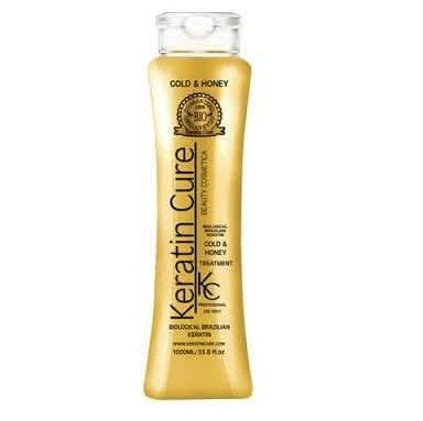 keratin cure 🤩🤩

▪معالج الشعر كيراتين كيور بايو بالذهب والعسل البرازيلى الخالي من الفورمالين أو أي إضافات كيميائية 
▪  تم تصميمة لكل أنواع الشعر ويمكن غسل الشعر في نفس اليوم
 ▪كما يساعد في فرد الشعر بنسبة تصل الي 90% وتدوم لفتره طويله تصل من 2 الى 6 شهور
▪وهو آمن على الاطفال والحوامل
#نحن_مرآة_جمالك
