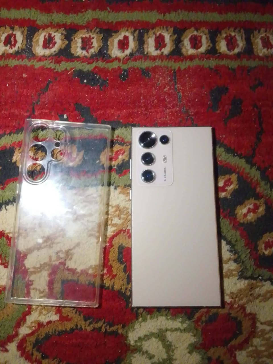 سلام عليكم 
جهاز S25Ultra للبيع ذاكره 256 مكفول من كلشي وياه كارتونه سعره 90 وبي مجال الشراي يتصل ***********
