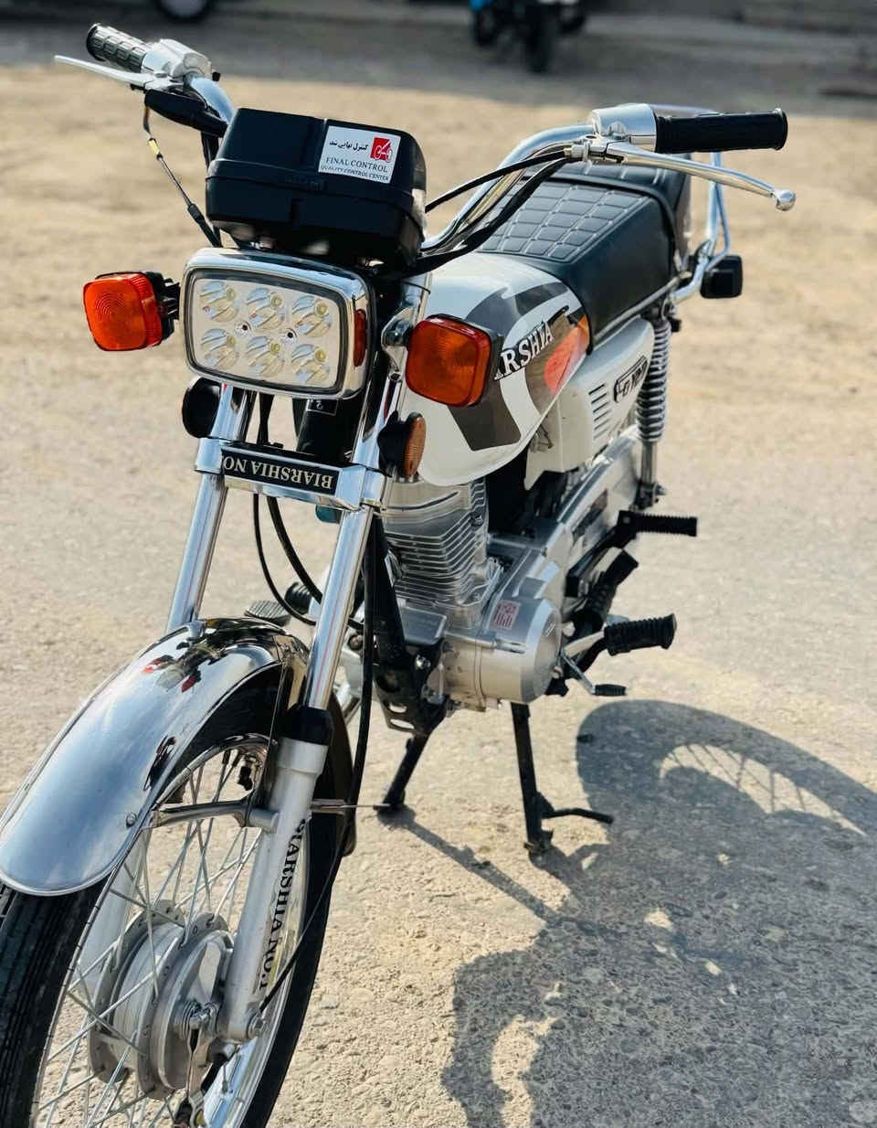 اربعه كير موديل 26 أوراق سكنر دراجه مكفوله مابيها نقص سعرها ٦٥٠ وبيها مجال مكان طريق كوت بغداد قرب تقاطع النعمانيه ***********
