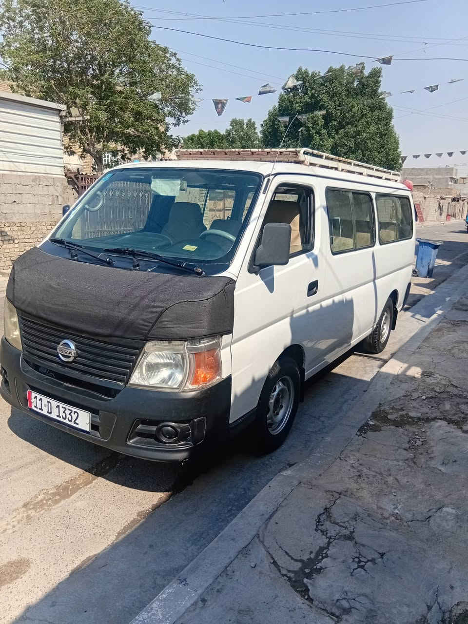 السلام عليكم نيسان ٢٠١٣ البيع مكانات بسيطه صبغ بدون محجون  مكان بغداد المشتل ***********السعر ١٣٠ وبيه مجال
