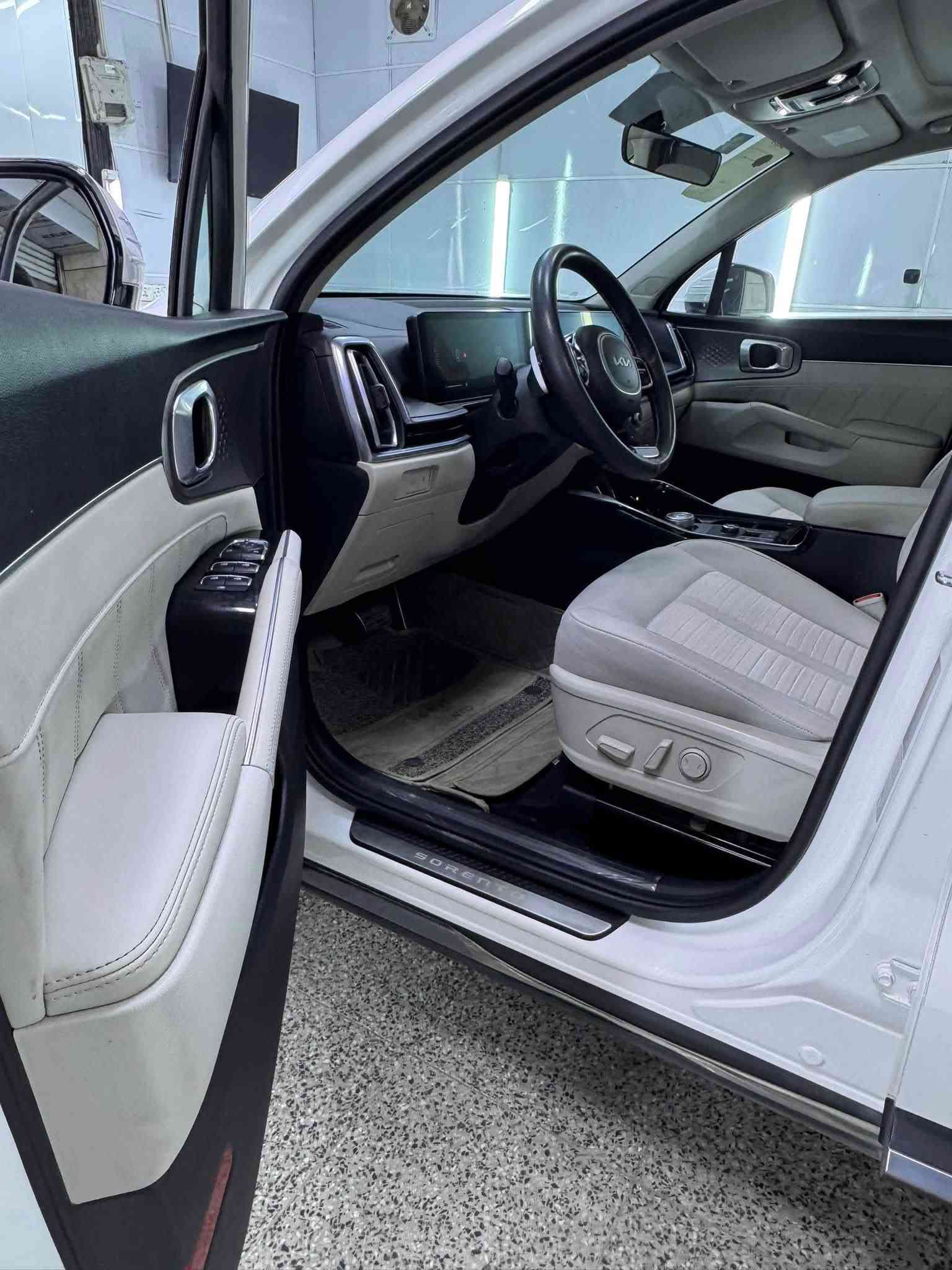كيا سورنتو  2025 الجديد ماشية 19 500الف
رقم بغداد  الدولي ضمان الدولية

دبل كود السياره و ببه بارد كلش بصيط و مكحل  

سعر     خاص او وتساب 

v6.  3500

مواصفات السيارة

 

بنوراما 🔥

كشنات مخمل 🔥

بصمة

ويل 20

تشغيل عن بعد 

هاند برك كهرباء

كراسي كهرباء 

صندوك كهرباء

دشبول شاشة متصل داتو شاو

لايت زنون

Led زنون

بك لايت led

حساس امامي

حساس خلفي

ويل كب كروم  

بردات خلفية

7 راكب

تحكم مقود

درايڤ مود 

اوتو هولد 

شاحن لاسلكي

كير ماوس

تبريد 3 قطع

تحكم شاشة وتبريد لمس 

بلوجكتر زنون

مانع انحدار 

مانع انزلاق

اريل رادار

كامرة خلفية

مكان بغداد

لل الاستفسار 

***********
