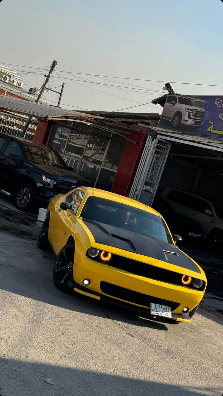 السلام عليكم 
جالنجر للبيع 
موديل 2018sxt
لون لیموني 
ضرره موضح بلصور بدون ايرباك 
كير ومكينه كفاله 
ويل 20نجمه 
للاستفسار ***********
