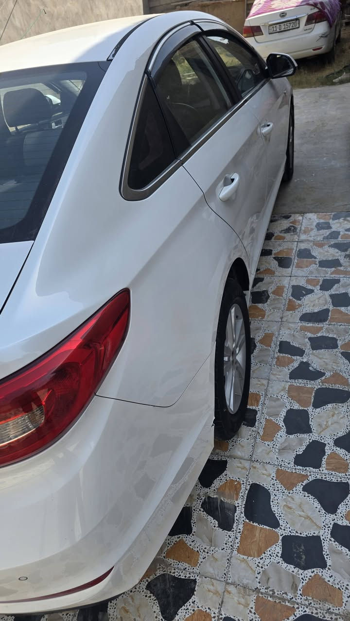 سوناتا ٢٠١٧ خليجي للبيع مكفوله عدا طخة بسيطة بهلال الجاملغ الخلفي مكينه ٢٠٠٠ دوش مكفوله كير مكفول سيارة نضيفه السعر ١٢٧ وبي مجال بسيط مكاني ناحية الوحدة قرب بسمايه ***********

