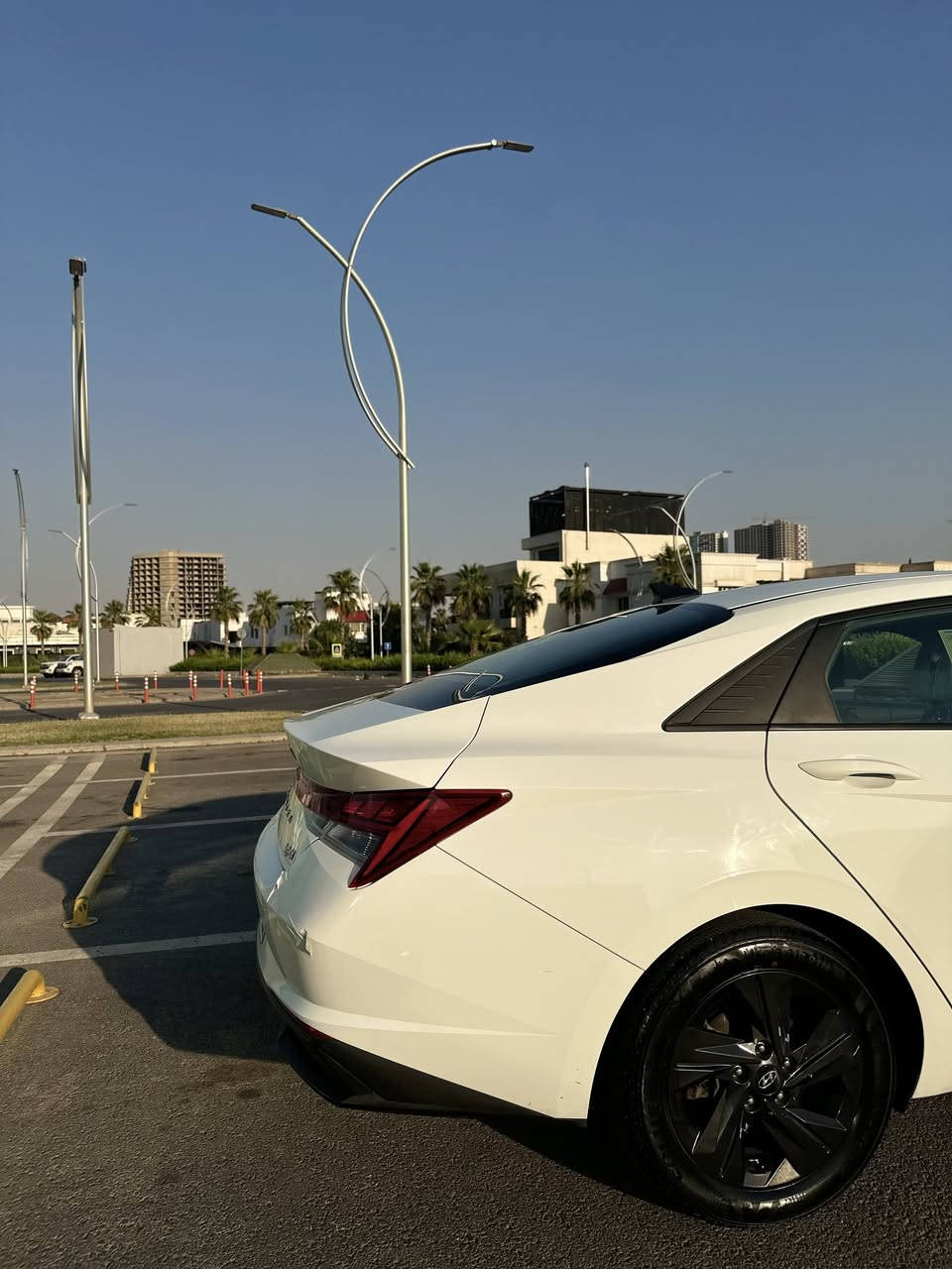 🔥Hyundai Elantra🔥
🔋Hybrid 🔋

💥السعر مناسب💥

🔺️ مۆدیل : 2022✔️

🔺️بۆیاغ : بێ بۆیاغ ، چوار جێگای بچوک PDR ✔️

🔺️ ماوەی ڕۆیشتن : 62,000 ڕۆییە ✔️

🔺️ مواسەفات :
ڕادار - ڕاداری پێش و پشت - خەتی جادە - بەسمە - شەغال - برێک بەسمە - ئۆتۆ هۆڵد - ئۆتۆ دڕایڤ - سندوق شەفت - چوار مۆدی لێ خوڕین : SPORT - NORMAL - ECO - گێڕ شەش نمرە - لایت لید - لایت پێش و پشت لید -  زۆر مواسەفاتی تر .... 

🔺️ نرخ : 140$ 💵  مەجال ✔️

تێبینی // 
سەیارەکە زۆر پاک و خاوێنە ، بێ کێشەیە ، هایبرێدە ، لۆ 100Km چوار لتر بەنزینی پێویستە ، زۆر بێ مەسرەفە ، گێڕ مەکینە تەحویل وەکالە غەڕامە هەمووی بەشەرت بۆ زانیاری زیاتر پەیوەندی بکە لەگەڵ ڕێز.

🔺️ ژمارەی تەلەفۆن : 
*********** WhatsApp
