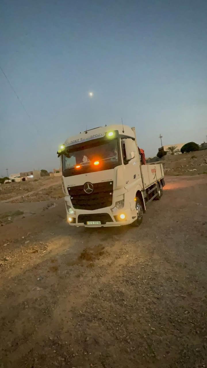 شاحنة • للبيع
