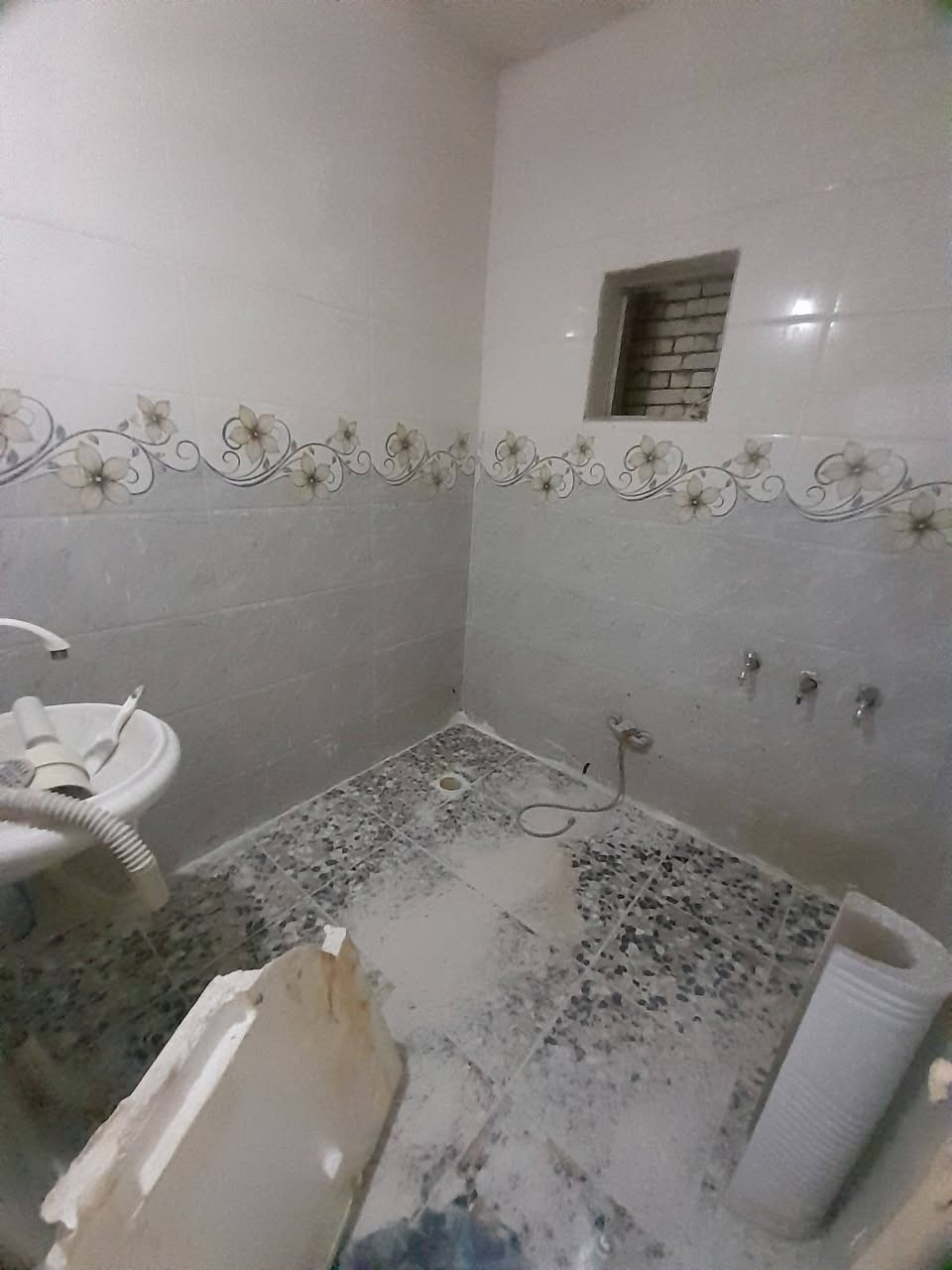 بيت للايجار 
نهايت اربع شوارع شارع مخبز كراره
طابقين مرمم جديد لبيت
استقبال/مطبخ /صاله 2/ غرفتين نوم 2/ صحيات/ سطح /
( اجاره 500 الف )
***********
ابو علي الركابي
