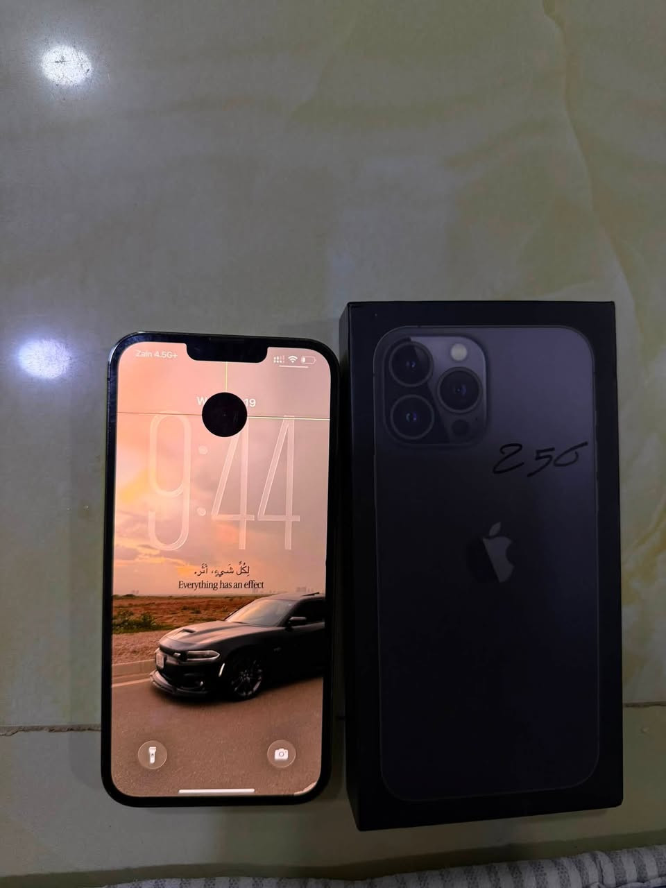 السلام عليكم
13 pro max للبيع

ذاكرة ٢٥٦ بطارية ٧٧ مَمفتوح بي نقطة بالشاشه مثل ما واضح بالصور فيس ايدي شغال الجهاز نظيف عدا النقطة البي سعره ٤٠٠ بي مجال مكاني كوت مركز المدينة 

اتصال او واتس ***********
