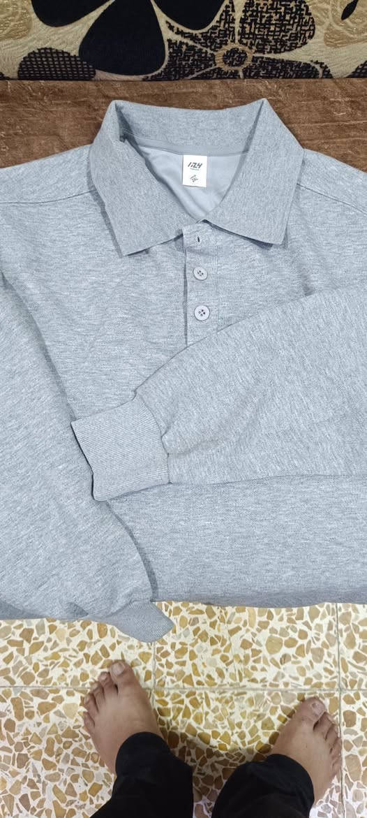 تيشيرت ردن قماش راقي جدا ماركة حجم XXL حجم كبير يلبس وزن 105-110 جديد غير مستخدم بسعر 15مع التوصيل
