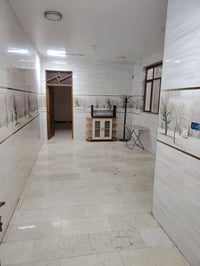شقة للايجار مساحة ١٠٠ متر  طابق ثاني درج مستقل مدخلين غرفة واستقبال مم...