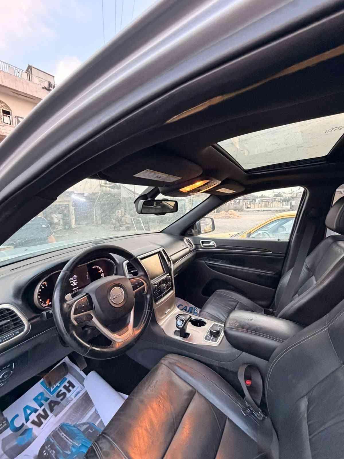 جيب جراند شيروكي • ٣٦٠٠ V6 • ٢٠١٥