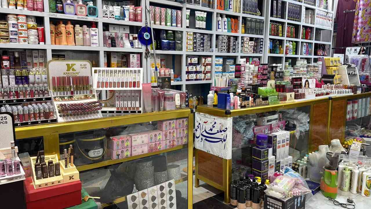 رفوف ألمنيوم الثقيل للبيع العدد 4
ميز المنيوم وسطي جام ثقيل العدد 3
سعر مناسب
