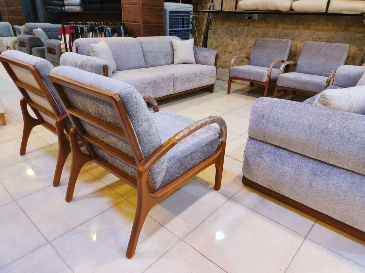 🛋️موبليات لا ماسو 🛋️

تخم تركي جديد باندة ١٠ نفرات بقماش الخاولي و مقعد طبي بولستر والخشب الزان بل كامل 

سعر عرض خاص : ٨٥٠$ 

يتوفر توصيل 🚚 الى جميع محافظات العراق

للحجز الفوري راسلنا واتساب☎️***********

***********  

📍العنوان اربيل سايدين المنارة مقابل سوق اللنكة الجديد مقابل عمارة F

⏰ يومياً من 10 صباحاً لـ 11 ليلاً ‎ أربيل, العراق
