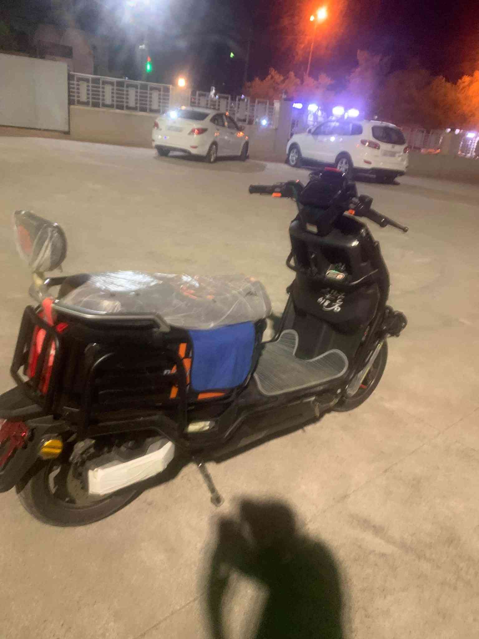 ماطور وحش كون للبيع ماطور فول نضافه بعدو بكلين الشركه خط مال تاير بعد لزاق مال درع بي وصل كامل تايرات جدد ماطور كلو جديد سرعه حقيقي 80 سعر مليون و 200 وبي مجال حك جيتك مكاني موضل حي بكر ***********
