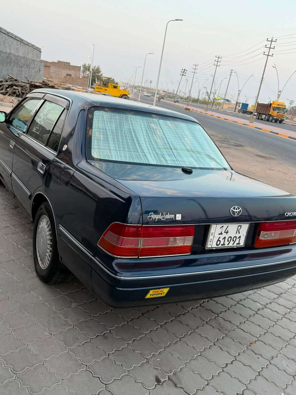 السلام عليكم راس ثور تكم الون نيلي مديل 1999 اصل رقم بصره انكليزي فول فول للاخير 5 دكم شاصي 155 كفاله من الكصه ونقل جثه والعيب شرعي كير مكينه بلكارتون حداديه طوبه تبريد ثلج سياره مال جناي جاهزه من كلشي اي نقص مابيها سنويه مجدد ال 2031 عنوان البصره السعر 93 
***********
