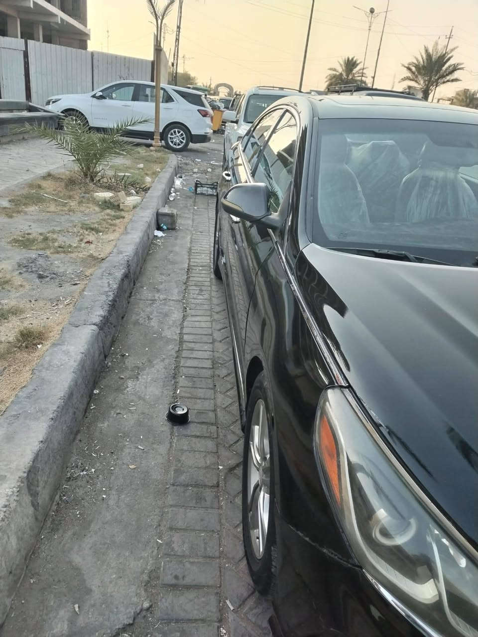 سلام عليكم سياره سوناتا موديل 2018 سياره وارد امريكي سيوان فول حادثه جاملق وبنيد بدون دواخل سياره جديد حلوه سعر 120وبيه مجال *********** مكان بغداد مدينه الصدر
