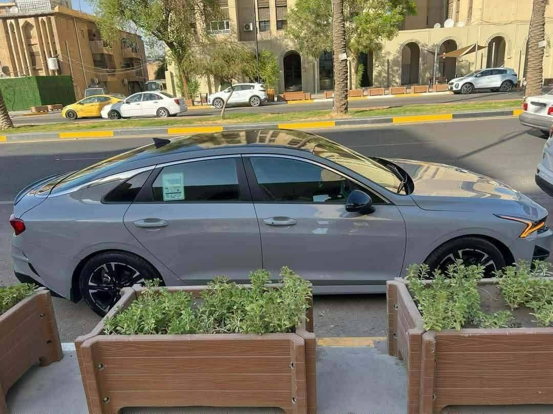 K5 موديل 21 محرك 1600 تيربو
معوقين بعدلها 4 اشهر وتصير حرة 
حادثها قطعة وحدة جاملغ عكس السايق وحافة الباب مال الصدر
سمنتي داخل احمر 
بصمة تشغيل عن بعد 
اوتو هولد 
توقف ذاتي 
نقاط عمياء 
رادار امامي خلفي
ماشية 56 الف ميل 
السعر قفل 22 مليون ونص 
مكان السيارة حلة 
***********
