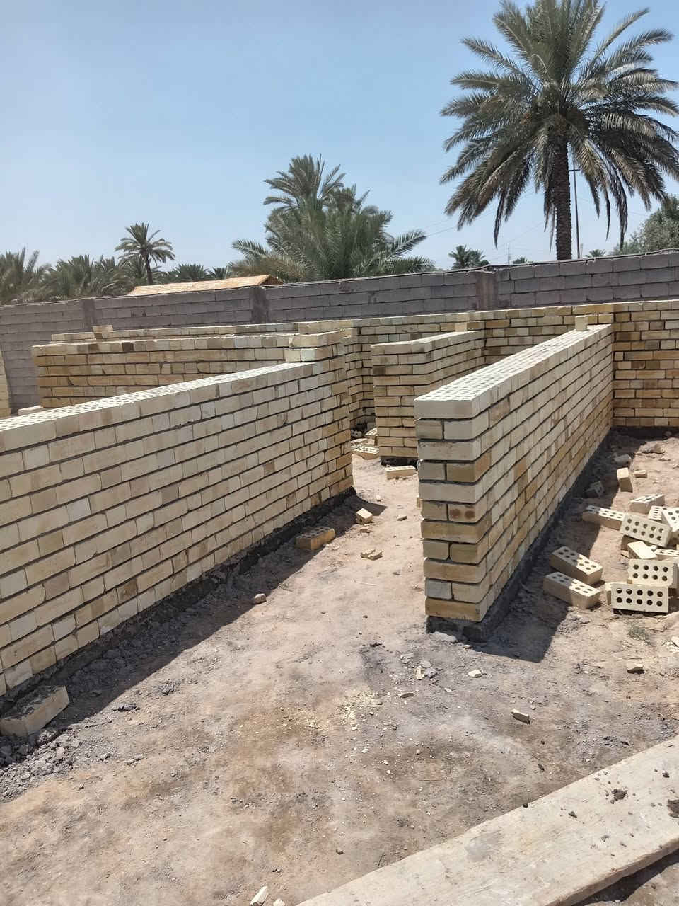 خلفه بناء درجه اولى وإشراف مهندس والعمل داخل كربلاء فقط ***********
