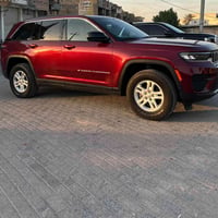للبيع جيب 2024 لون كرزي ماروني ماشيه 22 حادثها جانبي صور الضرر موجوده ...