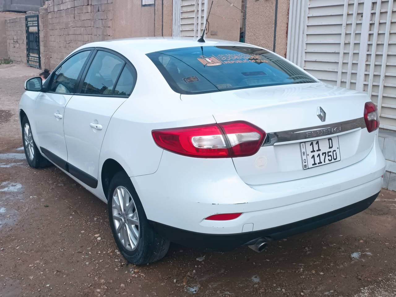 بيع مستعجل
سيارة رينو فلونس موديل 16 ✔️

رقم بغداد بأسمي بصمه تحكمات ✔️

تبريد ✔️ 

حداديه وسط ✔️

سيارة كفاله فقط بيهه مراوح بالرون عطل كهربائية 

سيارة قيم و اخذ 

***********
مكان السياره واسط
