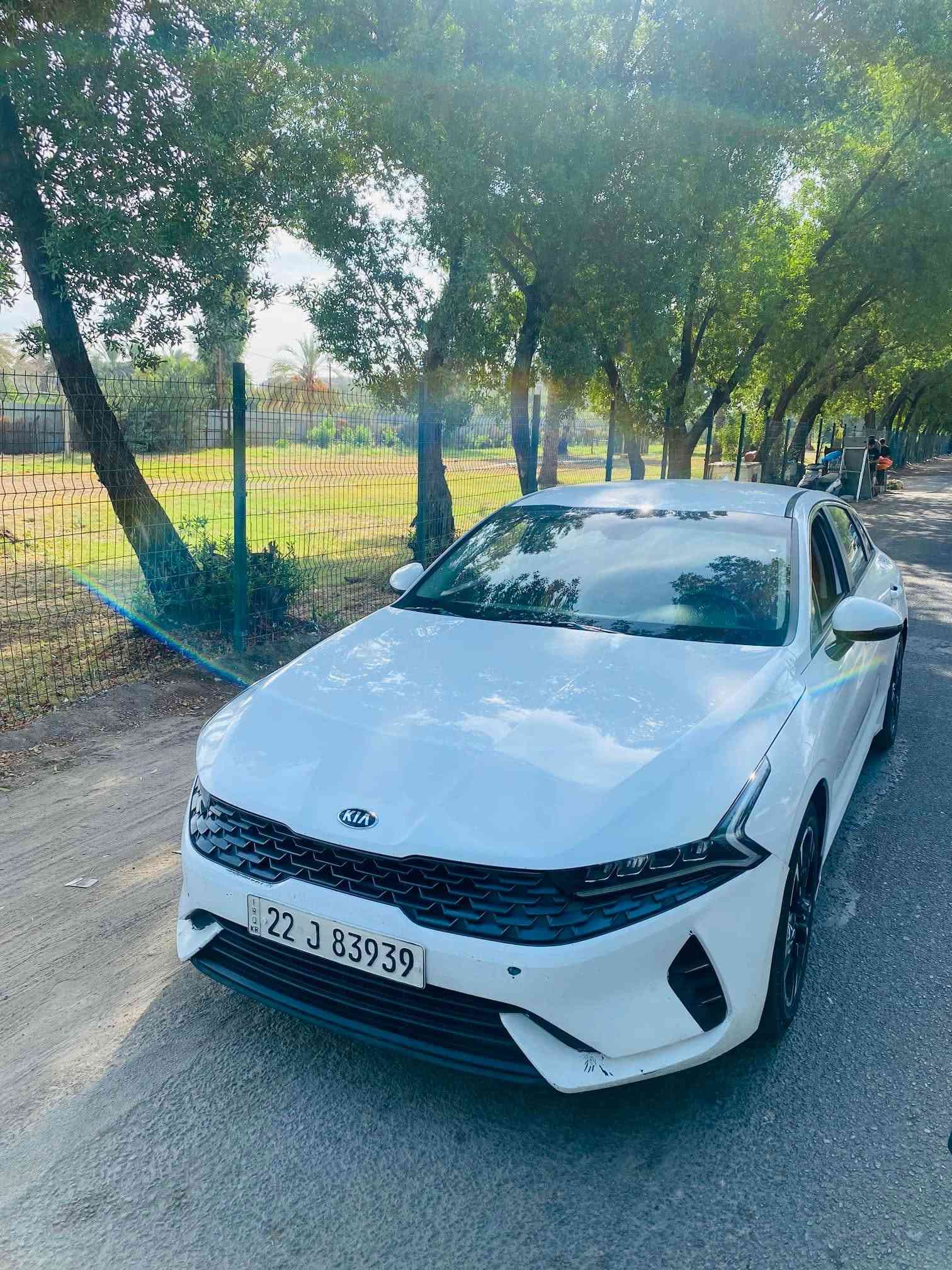 السلام عليكم k5 للبيع مواصفات عادية LX بصمة تشغيل بصمة ابواب ترحيب بلابواب بصمة هاند بريك بصمة اوتو هولد شاشة كبيرة تدعم ابل كار بلي حادث السيارة جاملغ وشبر من البنيد وبيه 3 قطع كلير من امريكا بدون صبغ كير محرك خير من الله رقمي للاتصال او واتساب *********** للبيع او مراوس ب ياباني حسب القناعة وانطي فرق عادي

