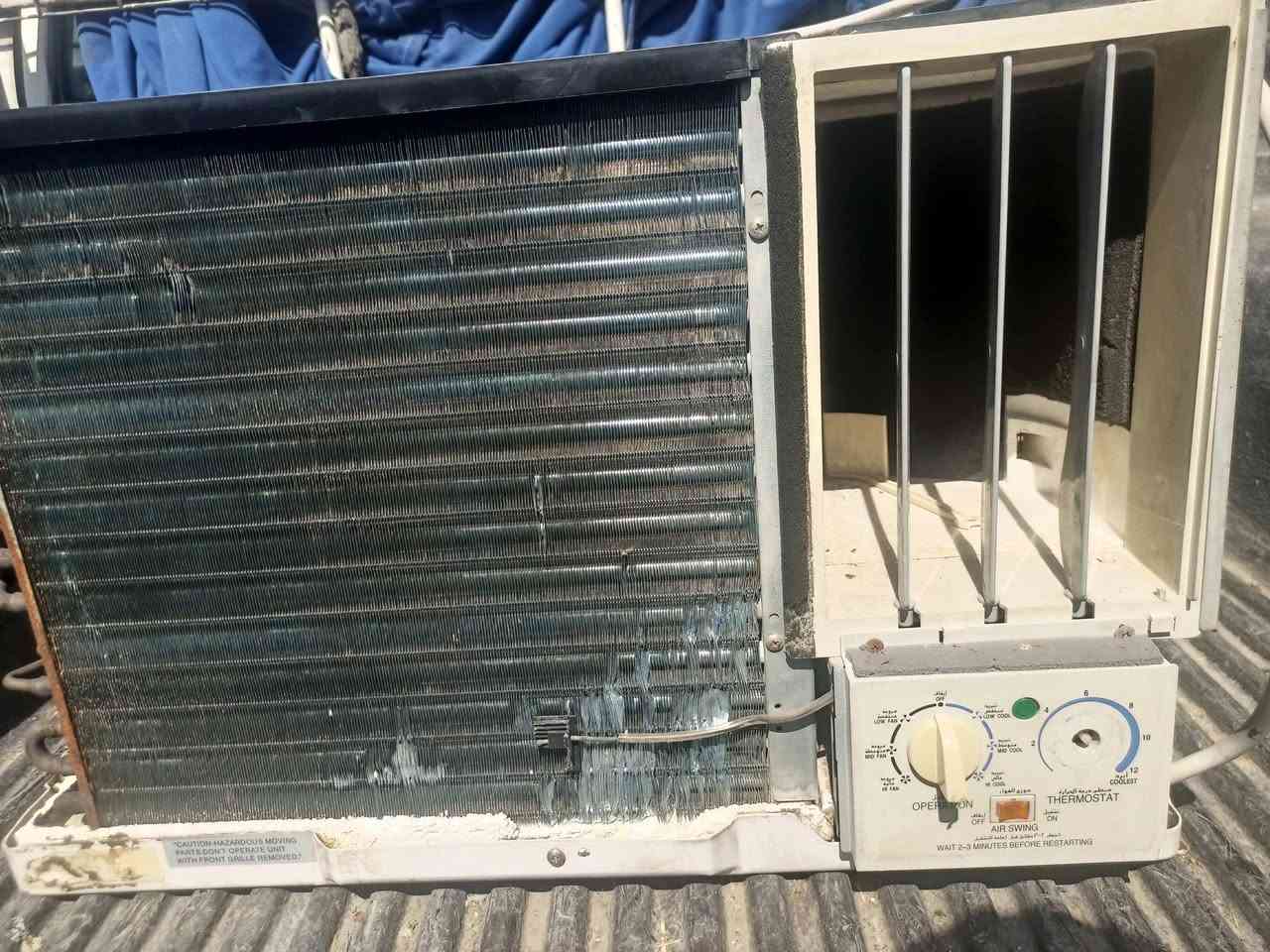 مكيف 2طن نوع سامسونك راوتري مو كمبريسر شغال الماطور ماله ع فحص ابيعه بس غاز مابي بي ليك بالراتيتر ابيعه ع حطته تاخذه تفصيخ تاخذه تصلحه اني غير مسؤول انت حر بي سعره ب150 كامل هو والقفس ماله الابيض والشباك مكان قضاء بلد جمعيه الثالثه ***********
