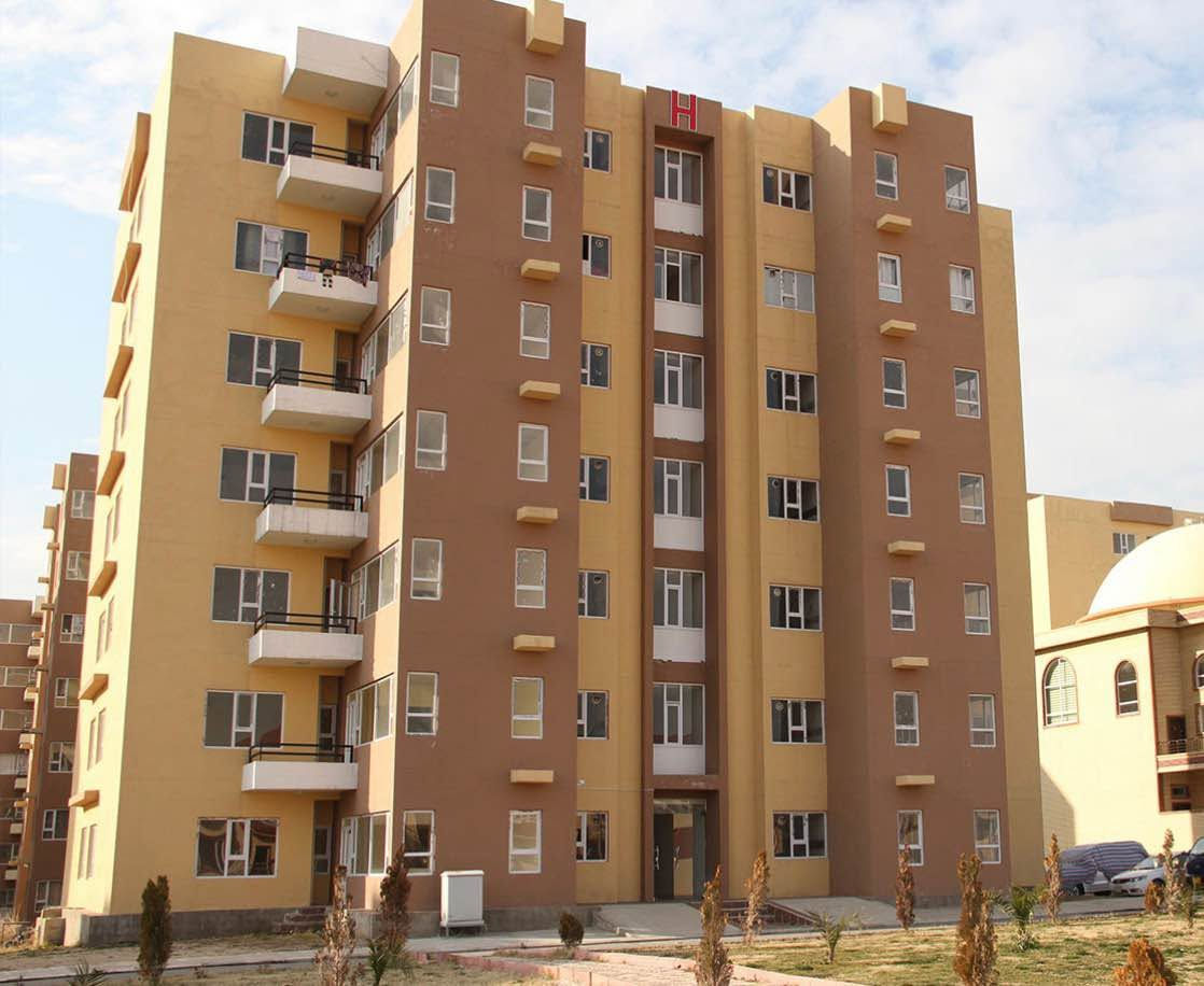 🏠 شقة للبيع في مجمع كوردستان ستي – عمارة H

📍 الموقع: مجمع كوردستان ستي – عمارة H، على الشارع
🏢 الطابق: الرابع
📐 المساحة: 148 متر مربع

✨ تفاصيل الشقة:

* شقة نظيفة ومرتبة جداً.
* تحتوي على مطبخ.
* هول داخلي واسع.
* غرفتين نوم.
* صحيات.
* موقع مميز داخل المجمع وعلى الشارع.
* الطابق الرابع.

💰 السعر: ٤٣،٥٠٠ دولار قابل للتفاوض للجادين.

📞 للاستفسار والتواصل: يرجى التواصل *********** أربيل, العراق
