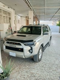 فور رنر ٢٠٢٢ • فول مواصفات • فور ويل