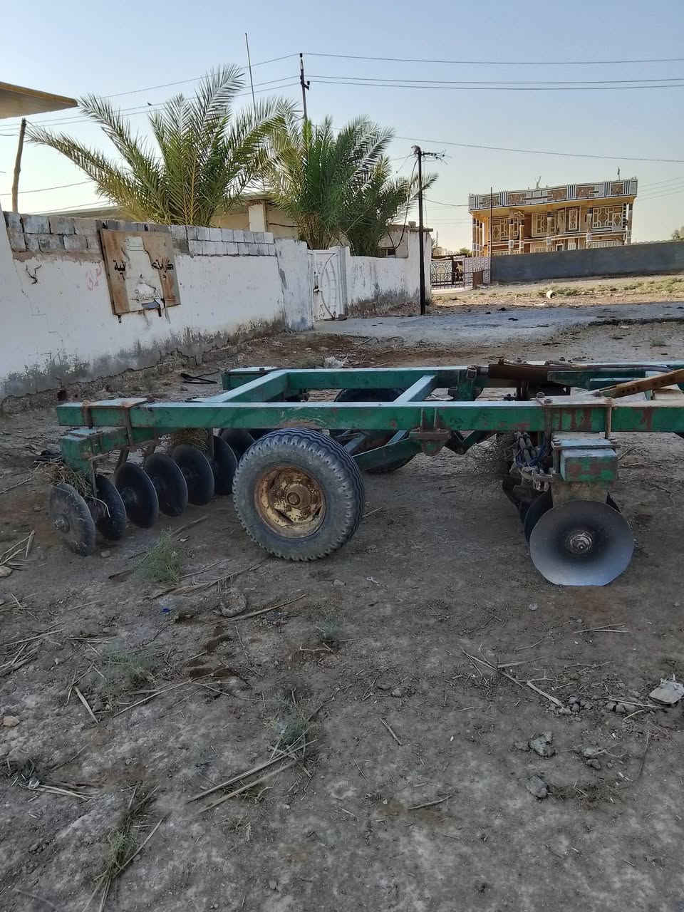دسك ٢٠ • مكفول شغل