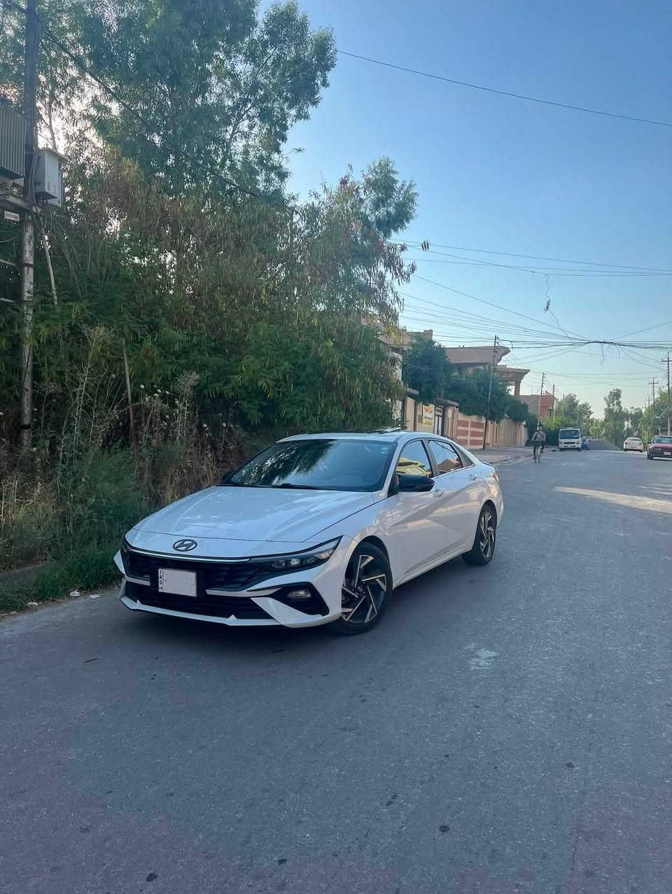 ً

النترا 2024 رقم اربيل

ماشيه 18 الف km

سياره بيها مكانات صغير تعديل بارد بل دوسه 4 اصابه وبل جاملغ أربع أصابع 

المواصفات فوووول      .      محرك 1500 دبل نوزل دوش 

شاشه ديجتال 

بصمه                          

كشنات جلد 

هند بريك بصمه       

اوتو هولد                  

فتحه سقف               

محرك 1500دبل نوزل                            

حساس لايت 

حساس خلفي بلادي 

حساس أمامي بلادي 

تبريد قطعتين

كاميرا خلفيه بلادي 

جي بي اس

نضام تشغيل الكاميرات 

شاشه  كبيره اصلي ابل كار بلي 

نضام ترحيب 

مري شفط

نضام مود درايف إيكو وسبورت و عادي

تحكم ستيرن فول 

ويل كب كروم حجم 17

لد امامي نهاري

مانع انزلاق

مانع انحدار 

لايت عدسات زنون 

ايرباكات

جهاز موازنه ABS 

سياره بأسمي تريد تحويل تريد وكاله 

السعر :143

📍العنوان موصل

للاستفسار الاتصال  

***********
