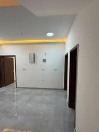 مجمع الأميرات • ٣٠٠م • ٤ غرف