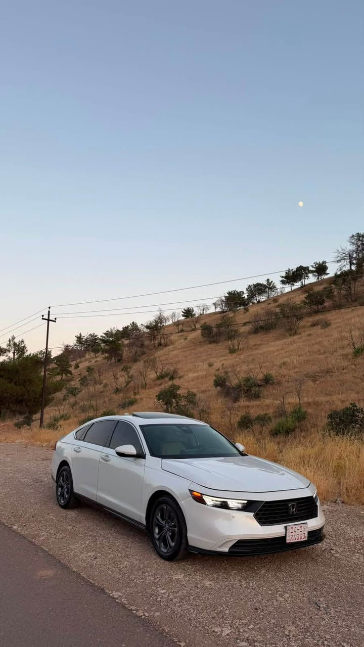 Honda Accord 2024

مواصفات EX-L
(مقاعد جلد و تدفئة و خزن-فتحة سقف-تدفئة المقود-رادار امامي-شاشات خلفية ً،فتل حساس

مكينة ٤سلندر حجم ٢.٠لتر هايبرد🔋
ماشية 13الف كم و بحالة جداً ممتازة 

بيها جملوغين جملوغ كدام و ورا صبغ ايرباكات سستم شركة ١٠٠٪؜

رقم كاتي السيارة تترقم شمالي و اكيد شرط الترقيم
مكفولة من كير و محرك و كهربائيات

و ب سعر(177$) ورقة و بيها مجال بسيط

مكان السيارة

دهوك 

***********

1HGCY2F67RA047015 دهوك, العراق
