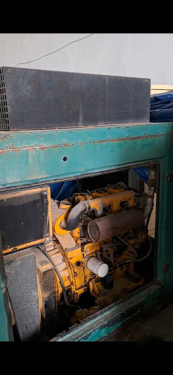 ئەو مۆلیدە بۆ فرۆشتن 25kv گازە مەكینەی سوپەرە نەكراوەتەوە پاك و بێ كێشە ئیش دەكات نرخی 17 وەرەقەو مجال

*********** أربيل, العراق
