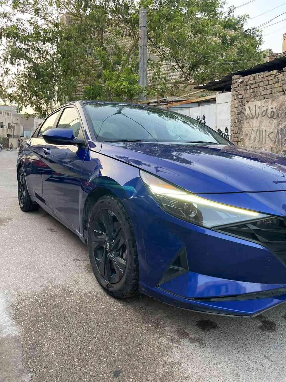 الانترا 23 وارد امريكي
- ماشية 51ml 
- المكينة 2000 دوش 
- ⁠الكير cvt 
- فئة نص فول
- ⁠بصمة تشغيل عن بـعـد 
- رادار امامي
-بيهة بعد موصفات
السيارة بدون صبغ بارد فقط صور الحادث موجودة
السايرة بسمي تحويل وكلة
السعر ١٣٩ بيهة مجال بسيط
***********
