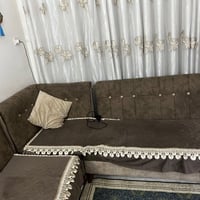 ديوان • ١٤ مقعد • خشب