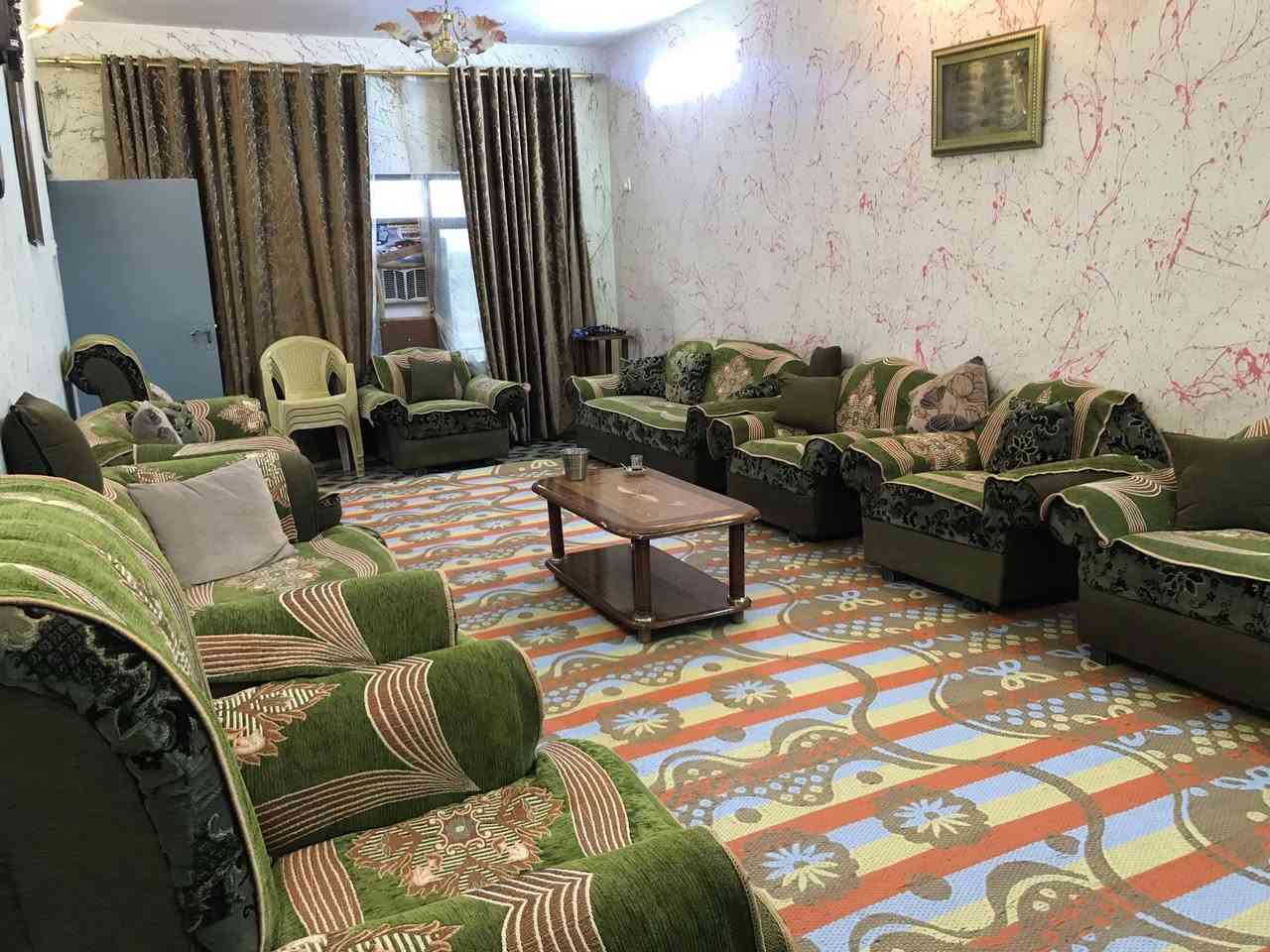 دونم للبيع مع بيوت عدد 2 جاهزات للسكن بغداد الدوره عرب جبور قرب المستوصف الجديد
المنطقه فول خدمات 

واجهه الدونم 16.5

نزال 127 

مساحه كل بيت 300م 

تفاصيل 

البيت الاول طابقين بناء بلوك 

غرف النوم عدد 5

حمام عدد 2 

البيت الثاني بناء طابوگ 

غرف النوم عدد 2 

نقص فقط محجر درج 

للتواصل مع صاحب العقار مباشر 

.... بدون دلاليه..... 

***********

