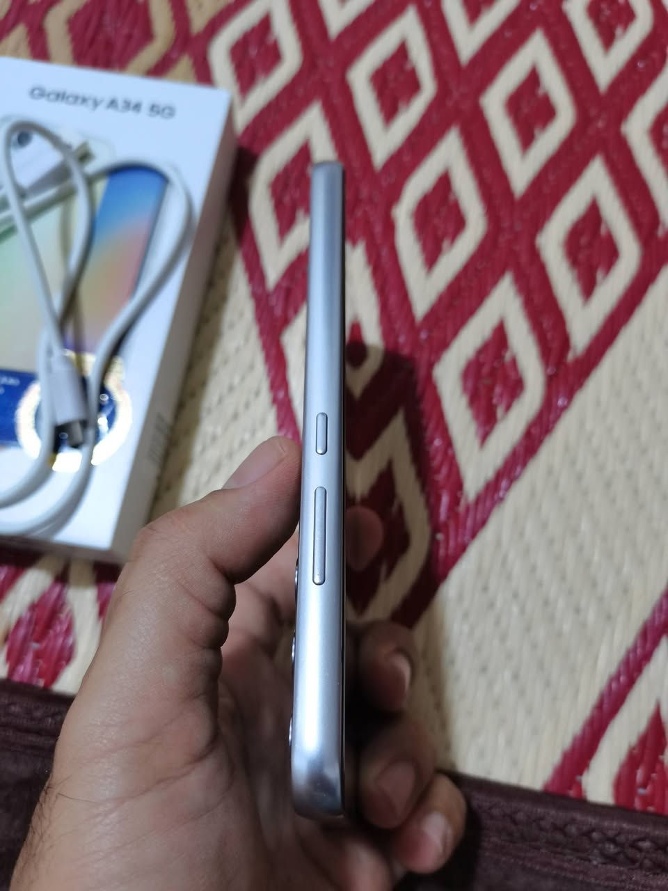سامسونج 5G a34 نظيف جدا  مكفول ذاكرة 8/256 مع الكارتون الأصلي المطابق وكيبل الشحن
السعر  225  الف دينار
كربلاء / قرب مرقد الحر
***********
***********
ملاحظة/ بيع فقط
