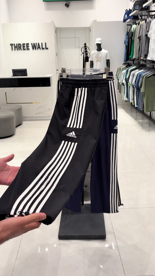 زبائن 3W✔️  بجامه 110 جميع الماركات  السعر 18,000 القياس ( m-L-XL-XXL)  ــــــــــــــــــــــــــــــــ العنوان بغداد القادسيه  مدخل ساحة قحطان  *********** #tiktok #ترند 
