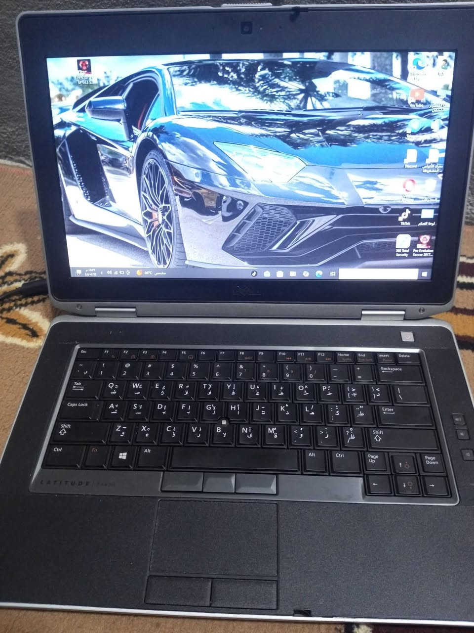 السلام عليكم 
حاسبه DELL 
core i5 جيل ثالث
النظافه 90% وتحكمها خفيف وسلس وصوتها عالي كدامكم
هارد HDD 320GB
رام 8
بس بطاريتها تعبانه
سعرها 85 وبيها مجال قليل
*********** رقمي بي واتساب او خاص
