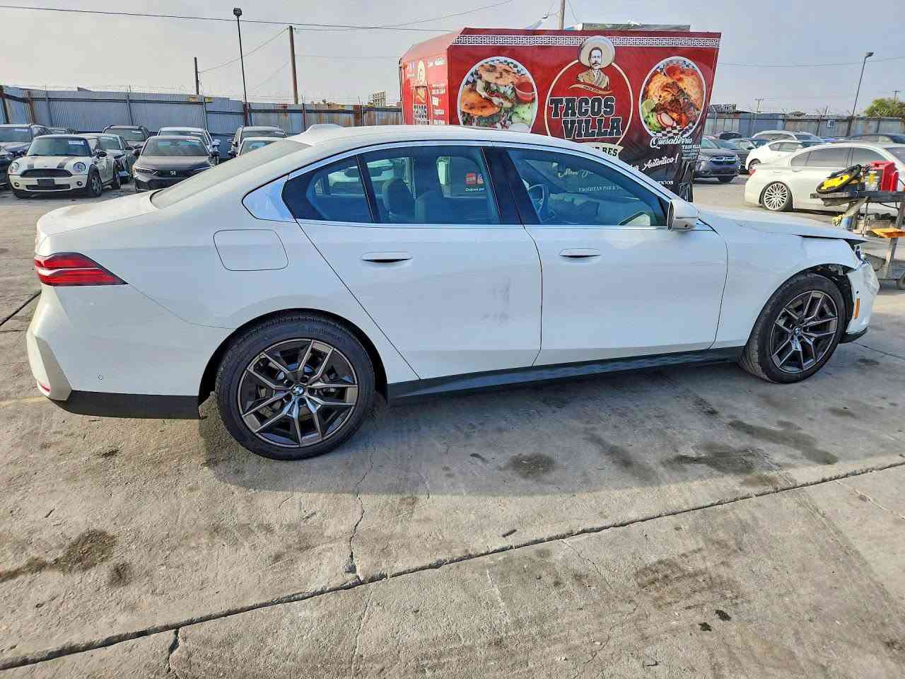 بي ام 530I • ٢٠٢٧ • مزاد كركوك