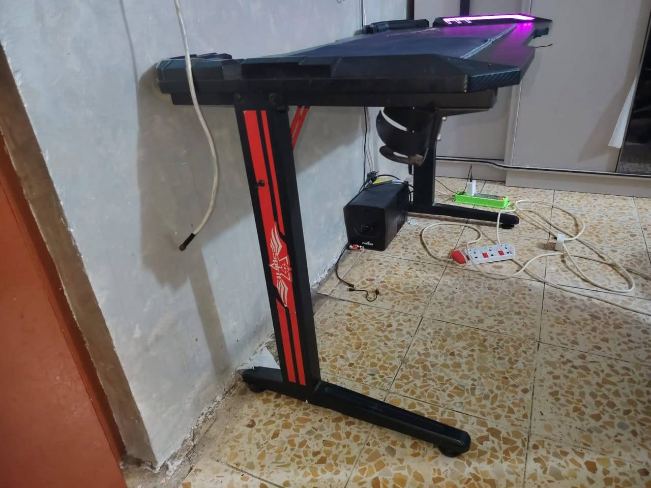 السلام عليكم مكلف في النشر
ميز RGB مرتب
و
UPS 1500 FARBER
سعرهم ثنينهم 175 الف
مكان بغداد
الرقم ***********
