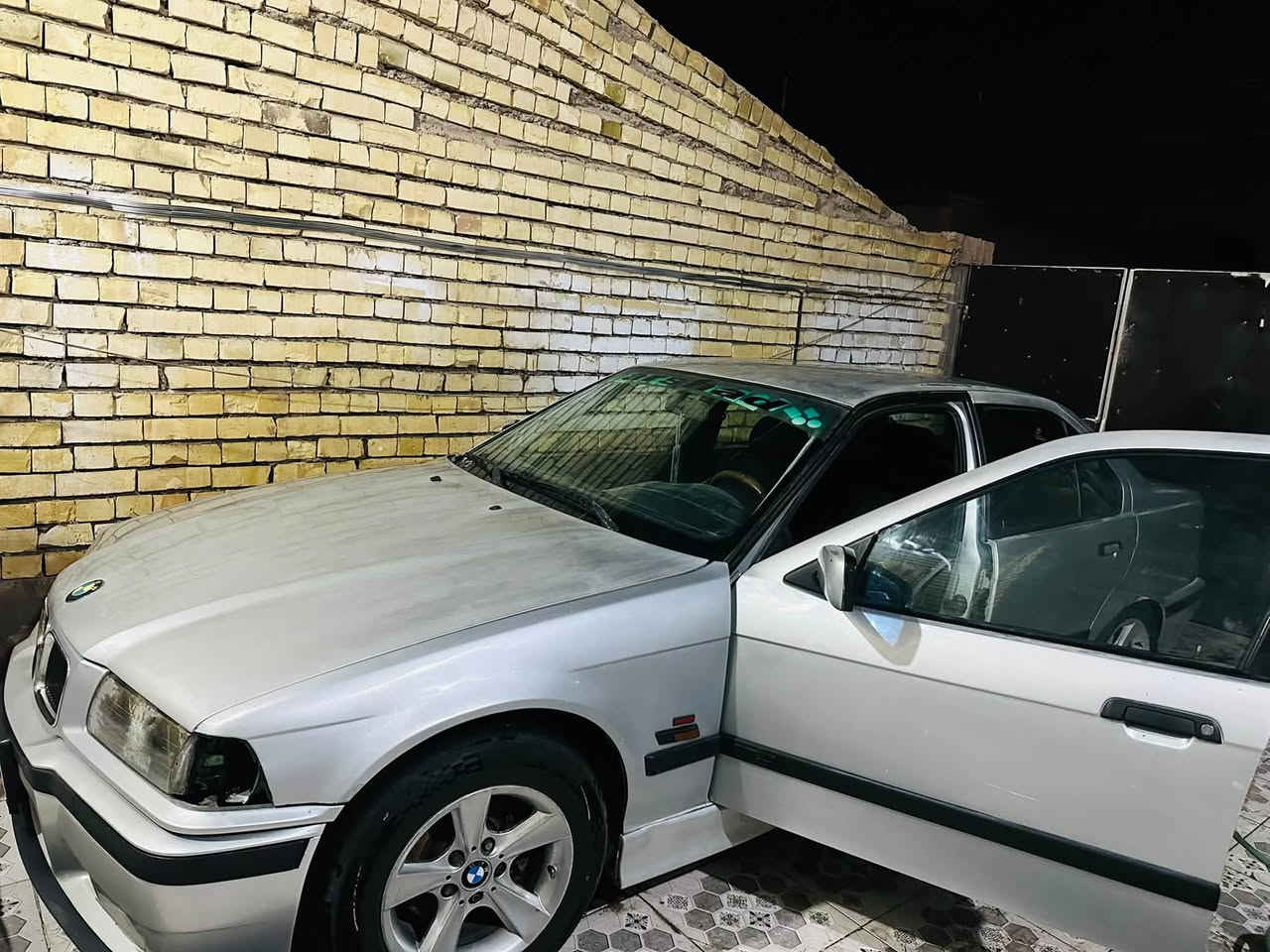 بي ام دبليو E36 • ١٩٩٣ • رقم بغداد