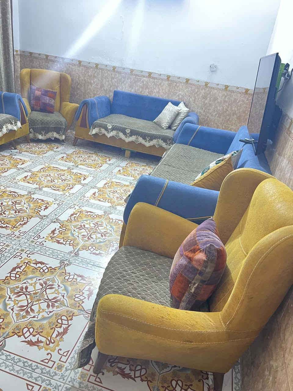 كنب • بيع مستعجل • أسعار مناسبة