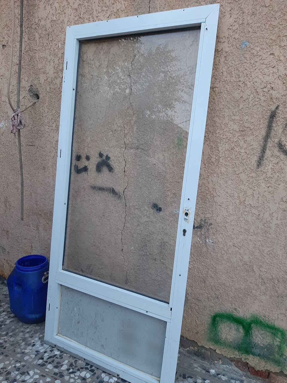 نضيفه • مرتبه • ٢-٣ متر